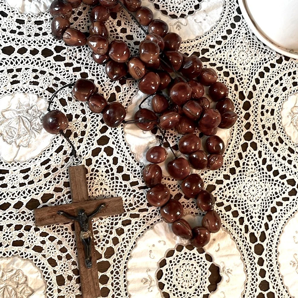 X-Large Kukui Seed Catholic Crucifix Rosary - Picture 4 of 4